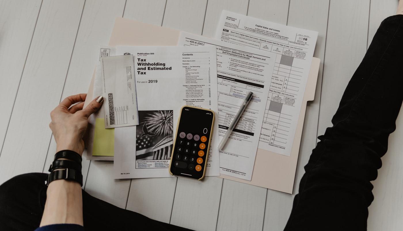 Advisor services for companies and individuals
